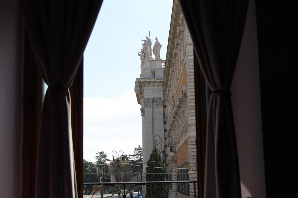 Hotel Basilica Square Roma Exterior foto